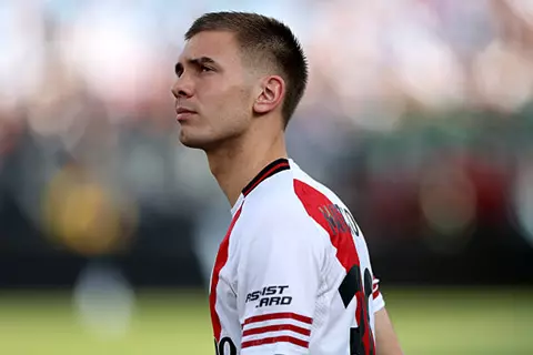 "اليوم الذي كنت أنتظره".. ماستانتونو يستعد للانضمام لريال مدريد